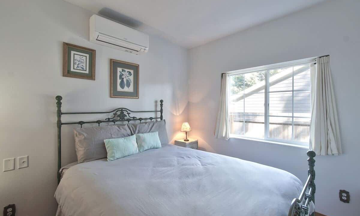 Photo of Bedroom in McMinnville