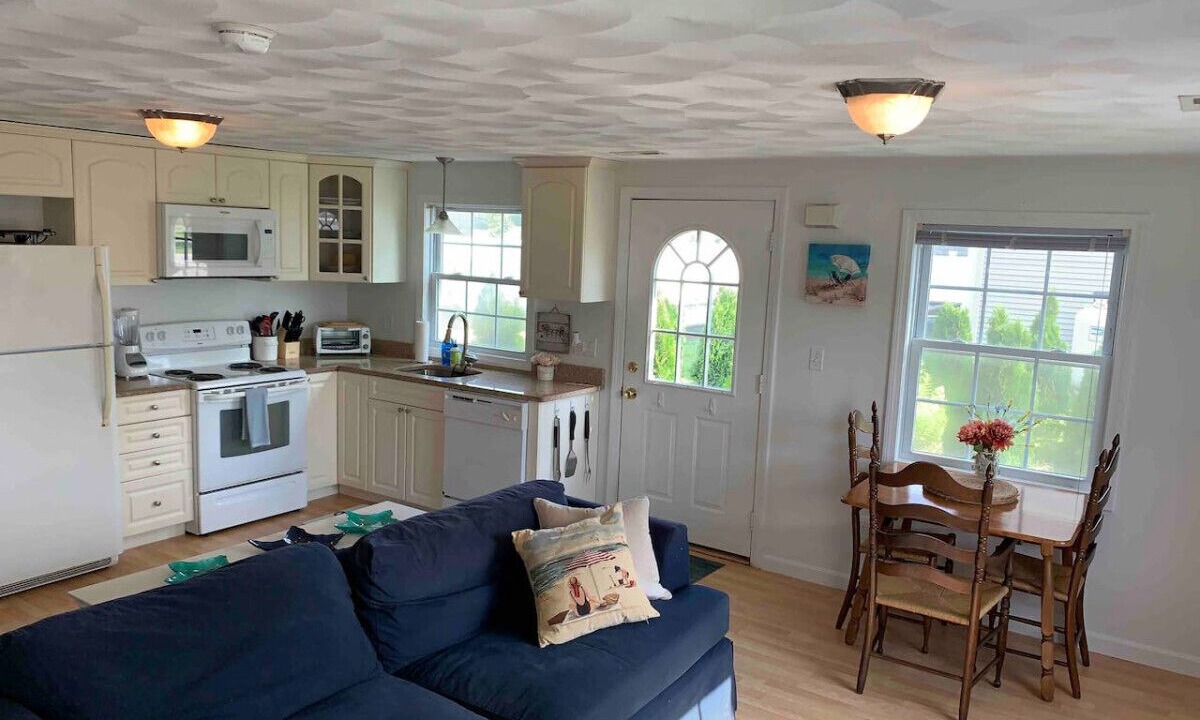 Photo of Livingroom in Point Judith