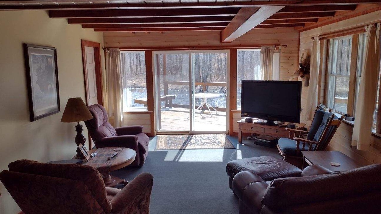 Photo of Livingroom in Hesperia