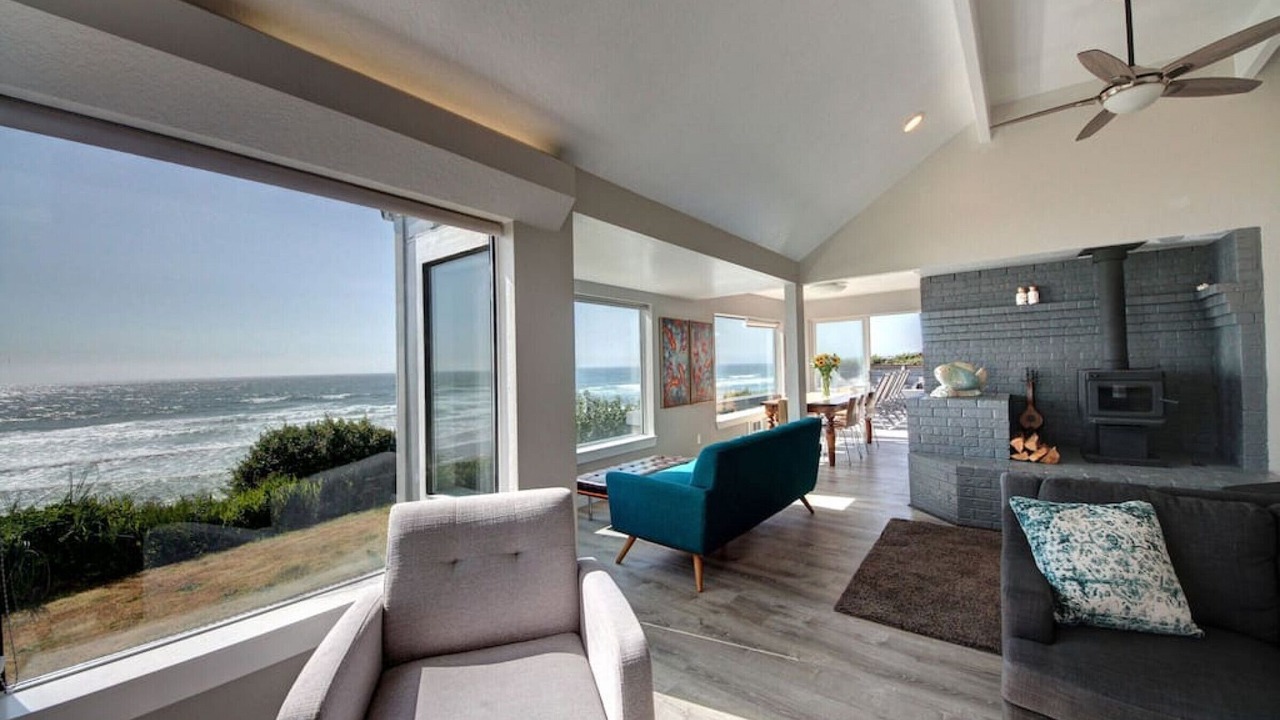 Photo of Livingroom in Arch Cape