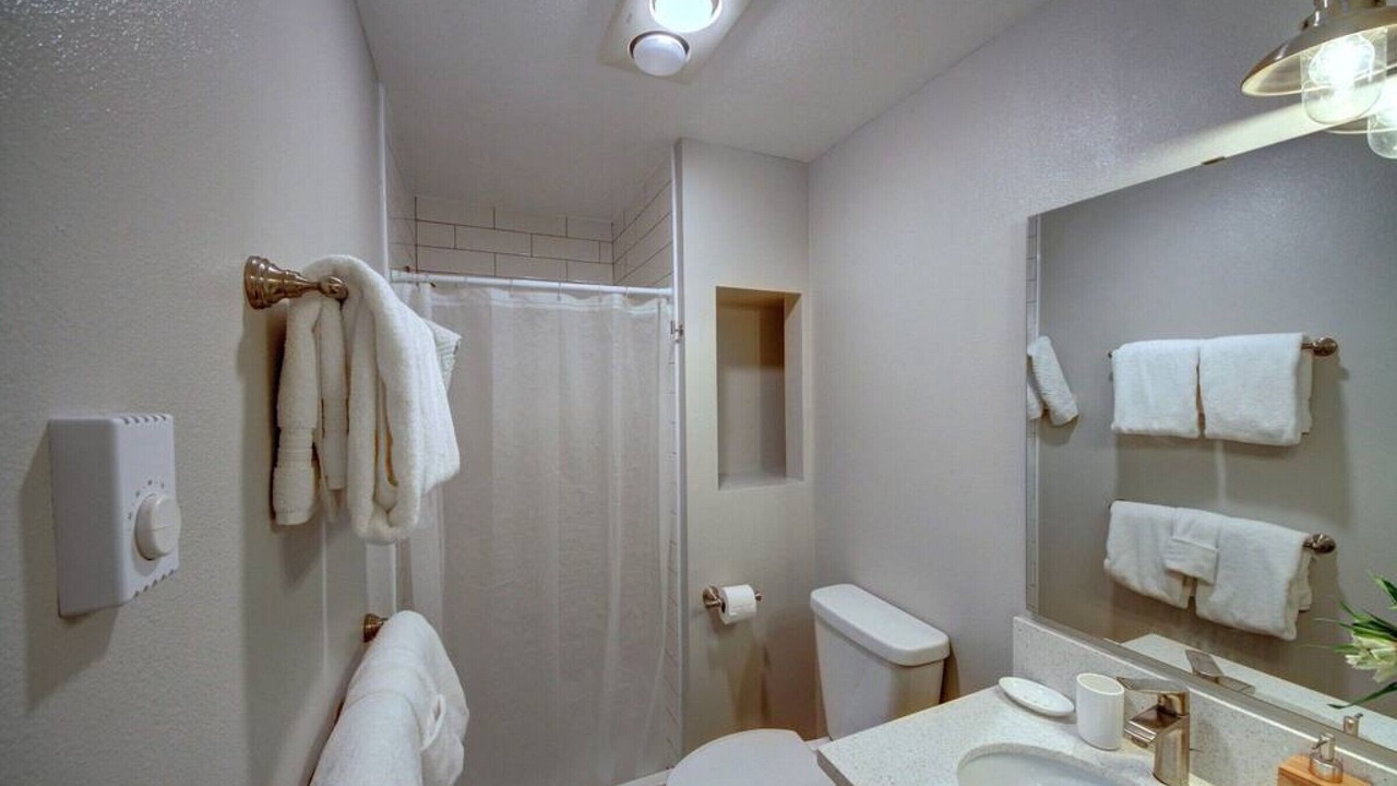 Photo of Bathroom in Arch Cape