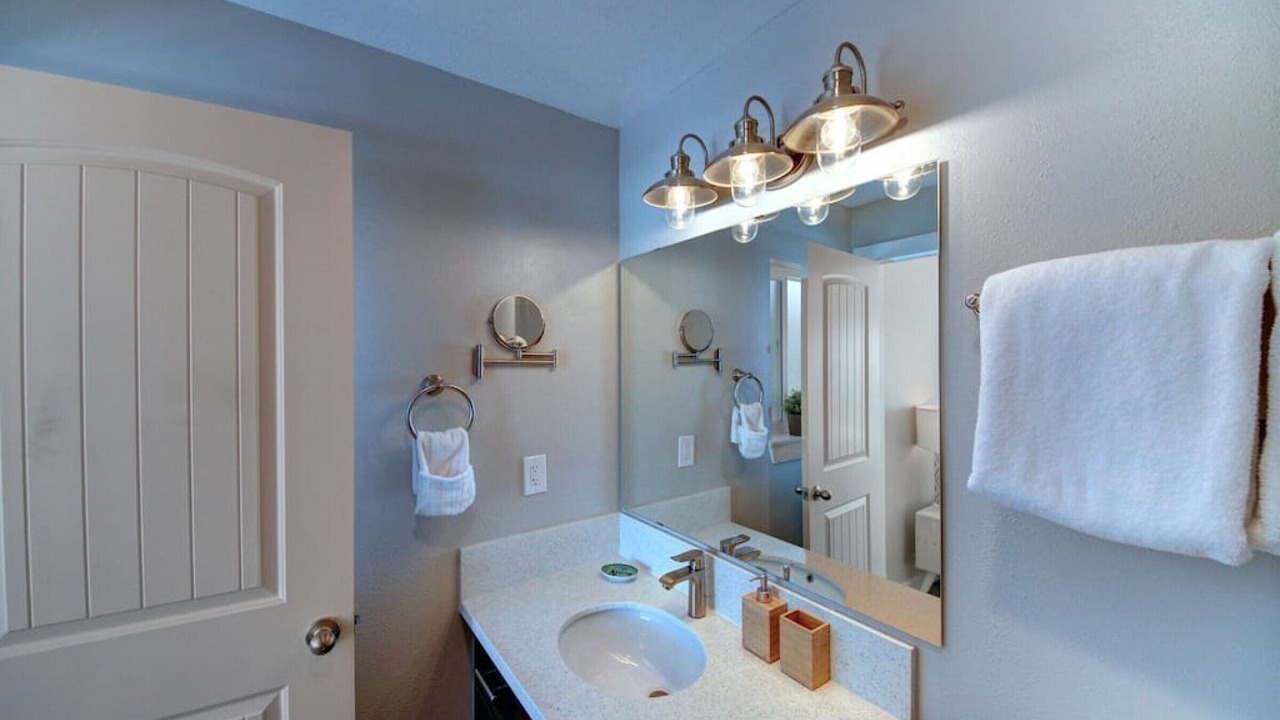 Photo of Bathroom in Arch Cape