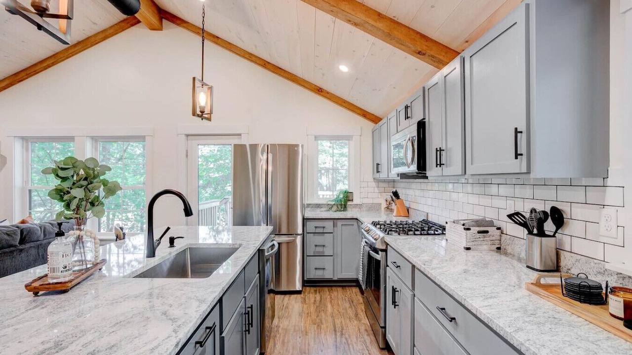 Photo of Kitchen in Center Conway