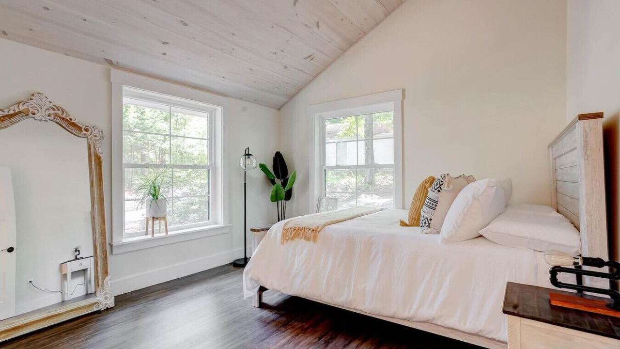 Photo of Bedroom in Center Conway