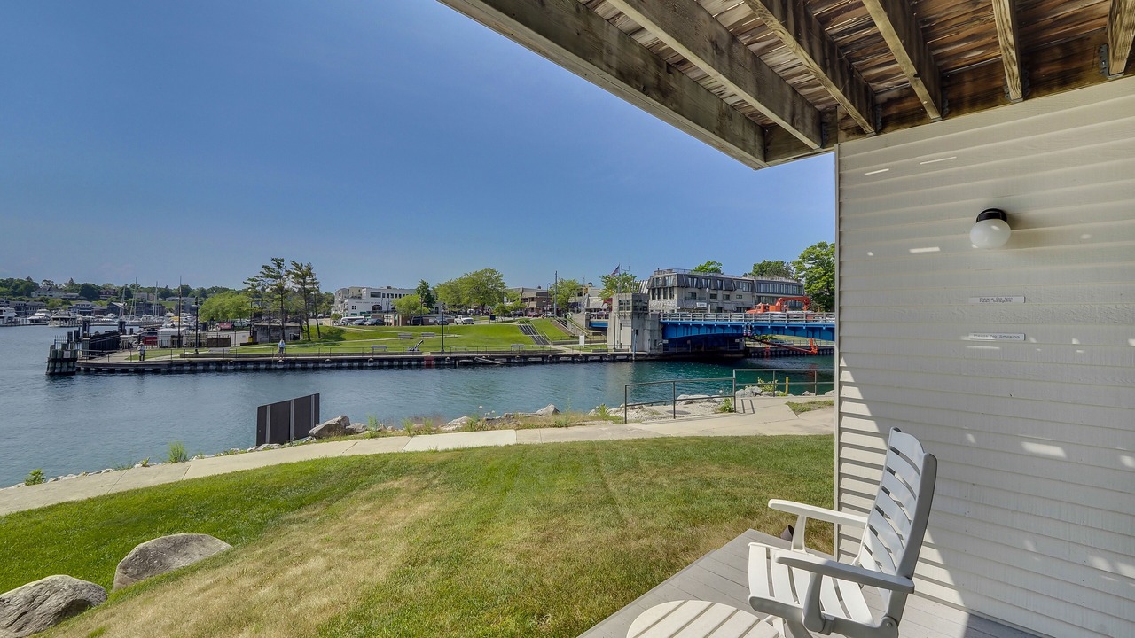 Photo of Patio Balcony in Charlevoix