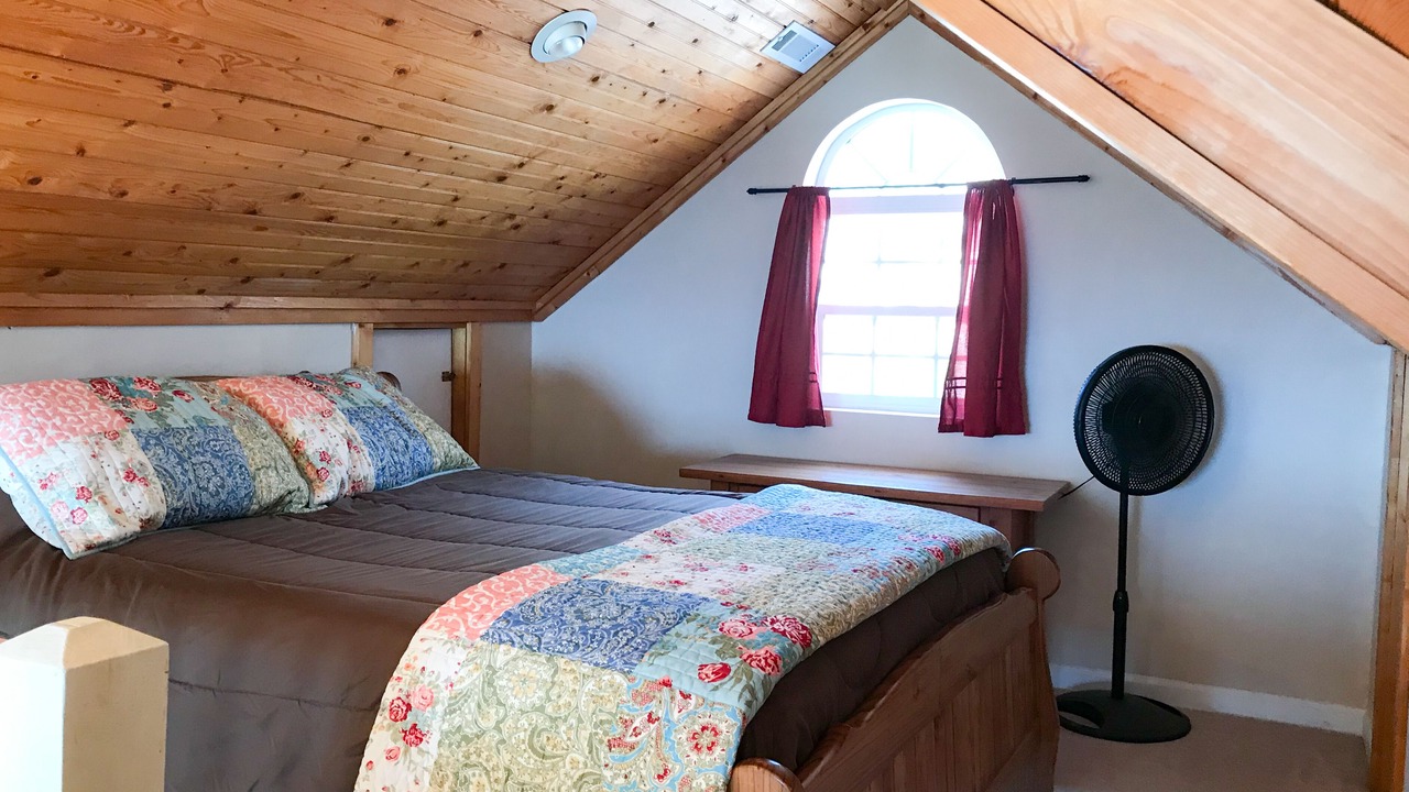 Photo of Bedroom in Screamer Mountain