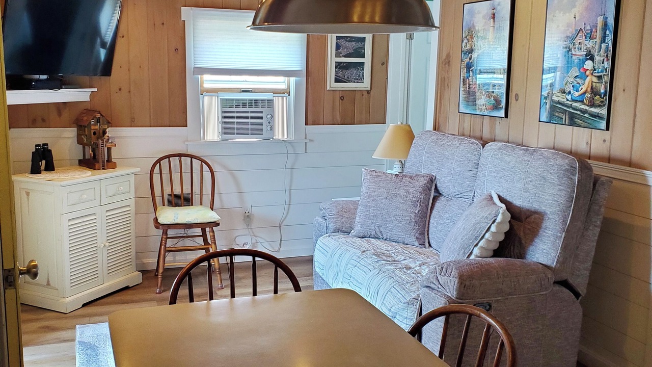 Photo of Livingroom in Point Judith