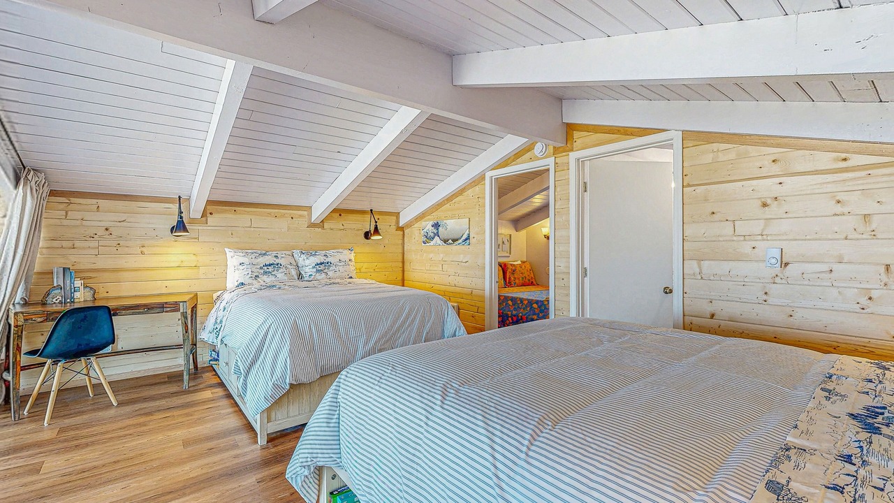 Photo of Bedroom in Rockaway Beach
