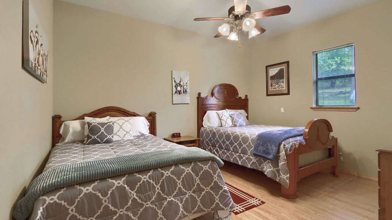 Photo of Bedroom in Mariposa