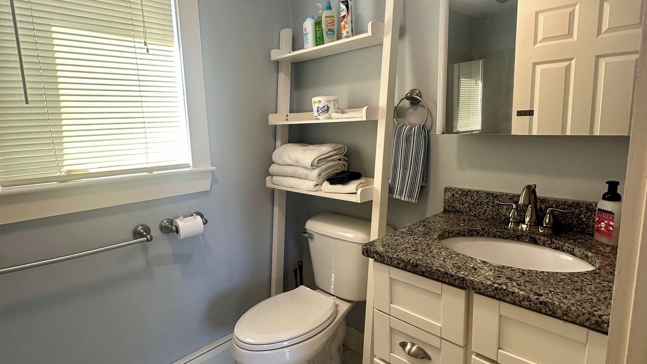 Photo of Bathroom in Harpswell
