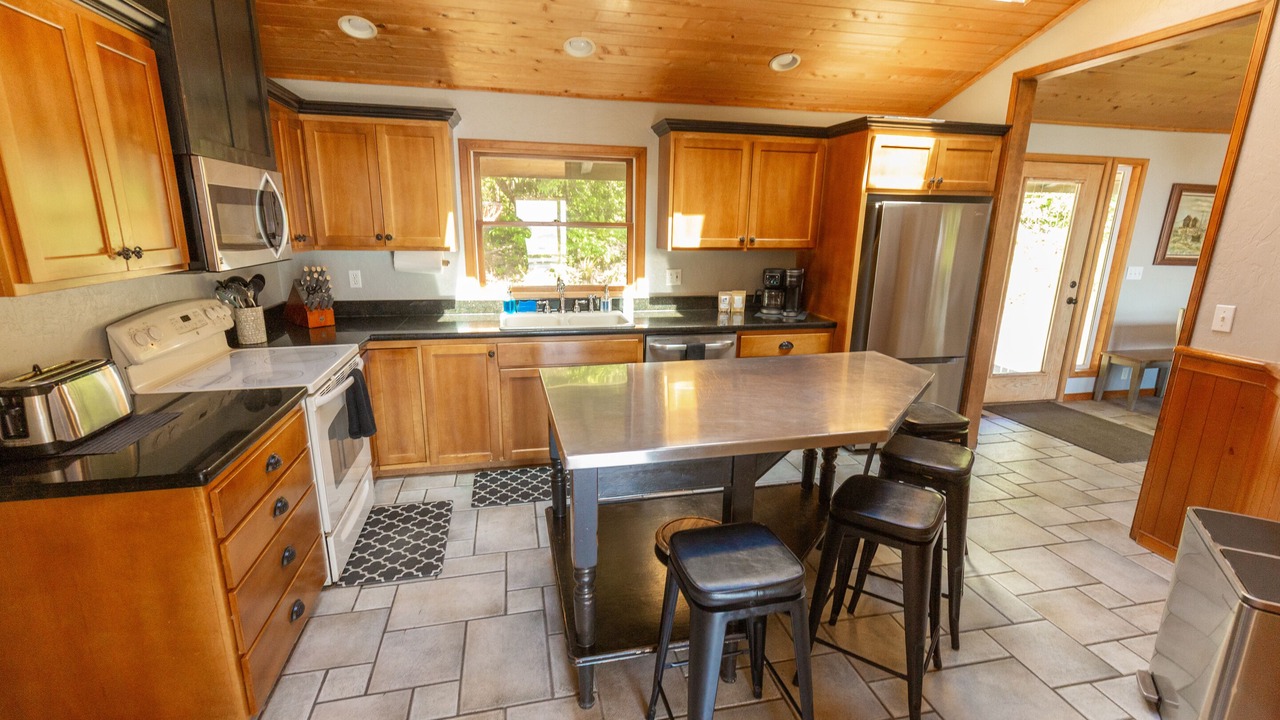 Photo of Kitchen in Gold Beach