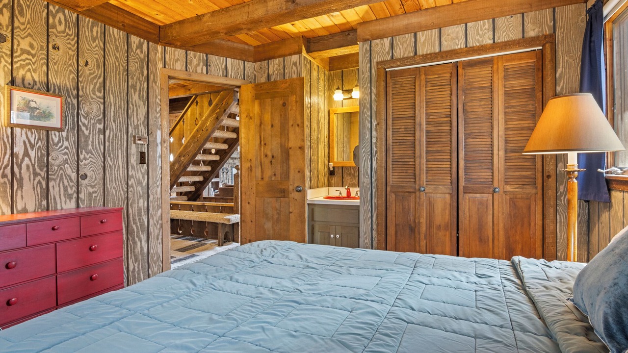 Photo of Bedroom in Bellaire