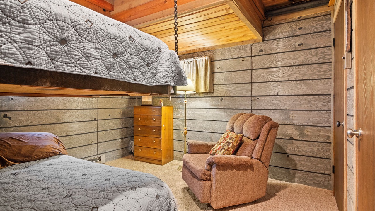 Photo of Bedroom in Bellaire