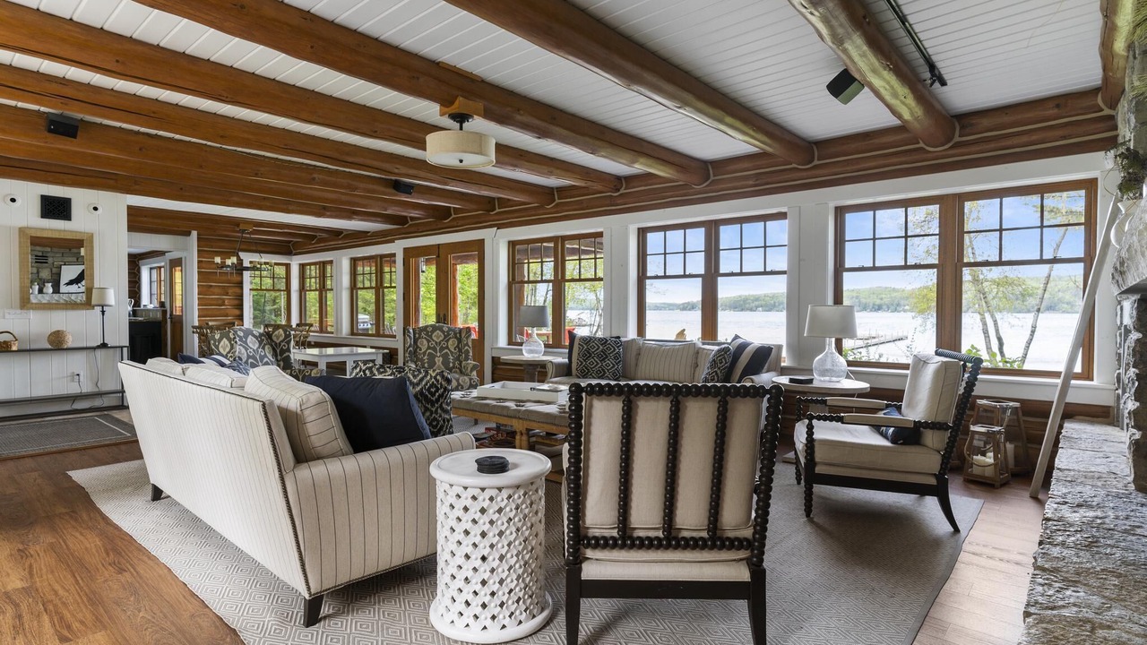 Photo of Livingroom in Walloon Lake