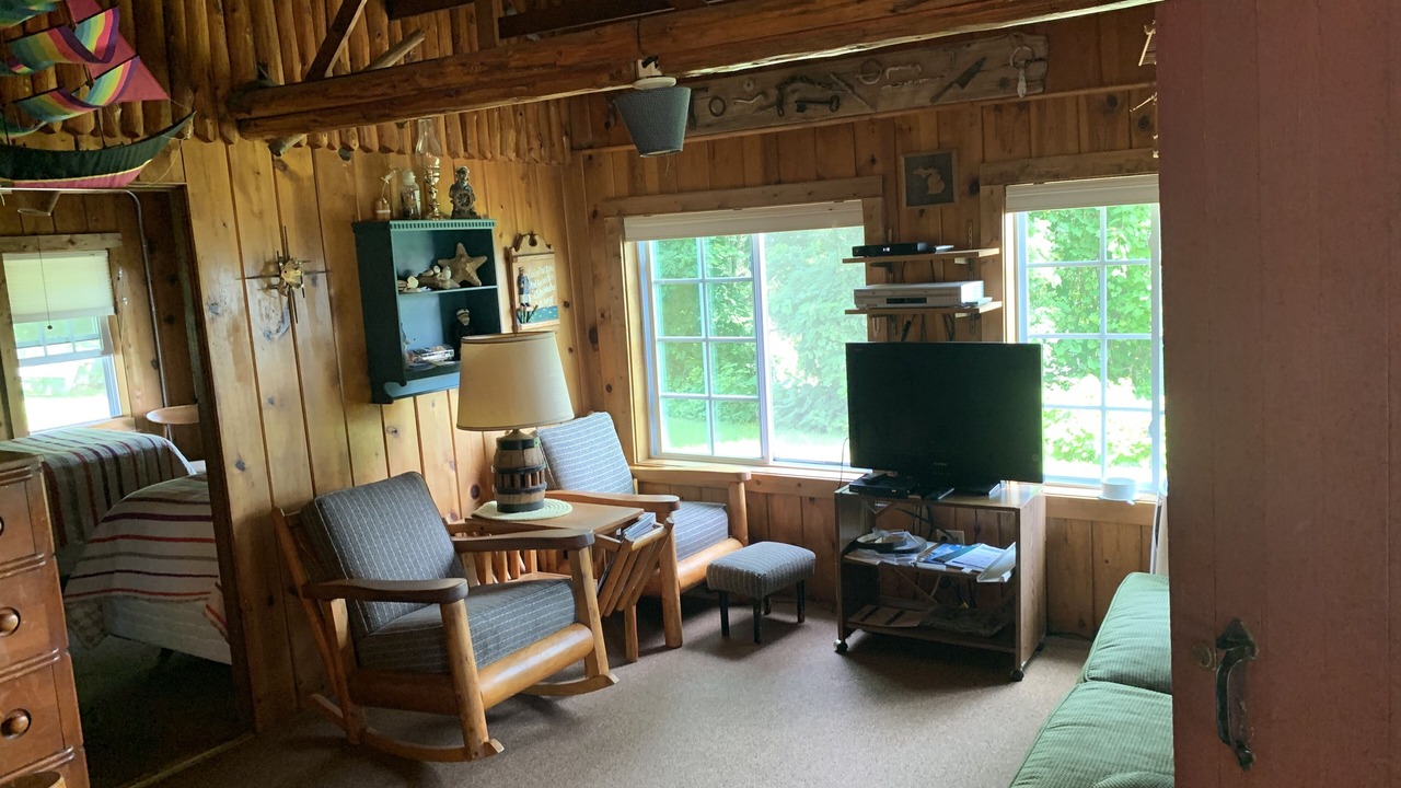 Photo of Livingroom in Kewadin