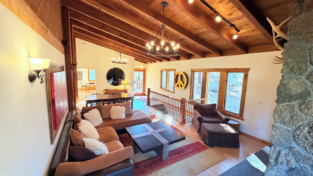 Photo of Livingroom in Sisters