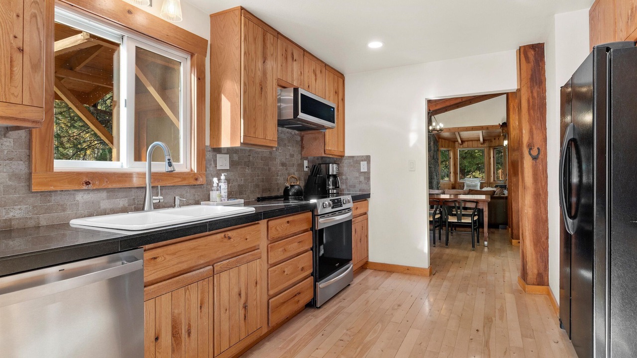 Photo of Kitchen in Sisters