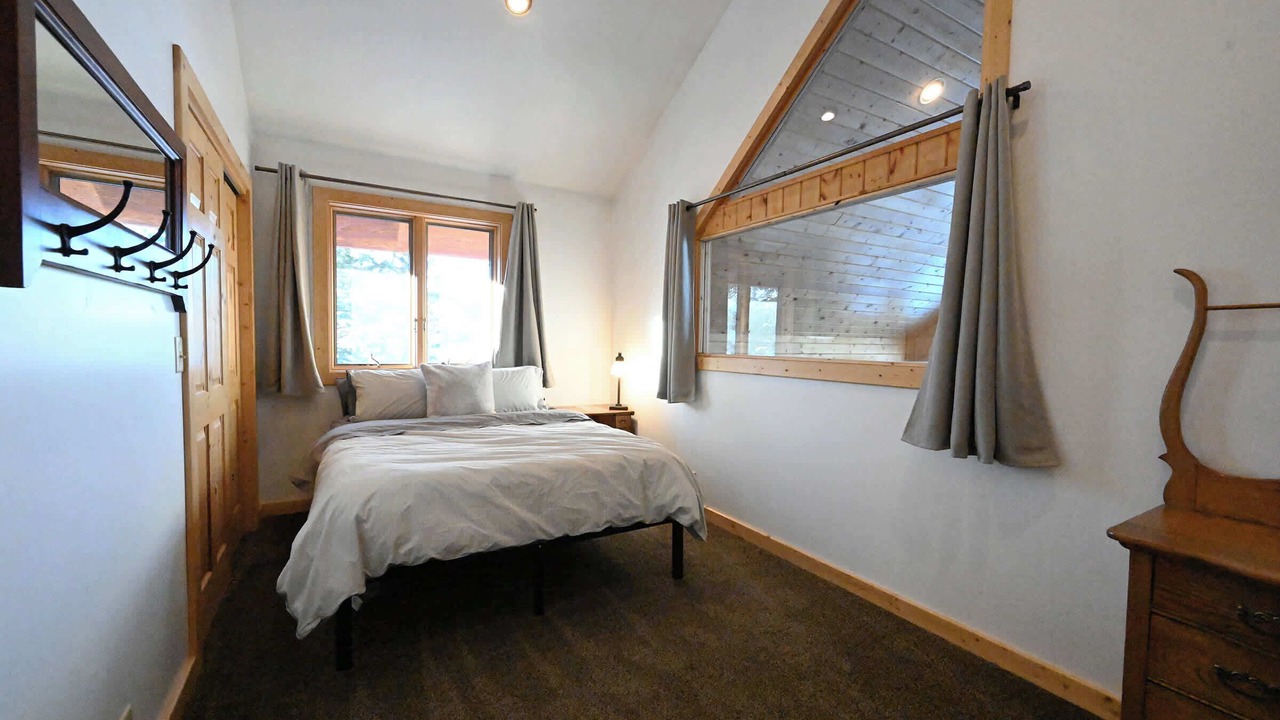 Photo of Bedroom in Island Park