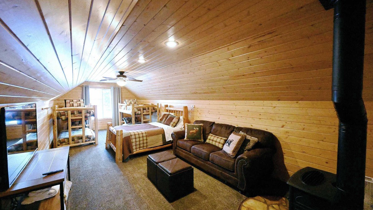 Photo of Bedroom in Island Park
