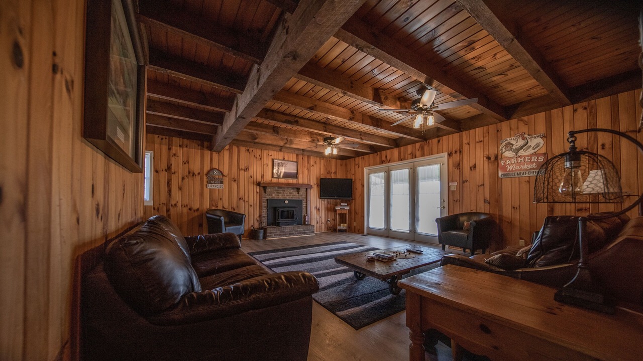 Photo of Livingroom in Pisgah Forest