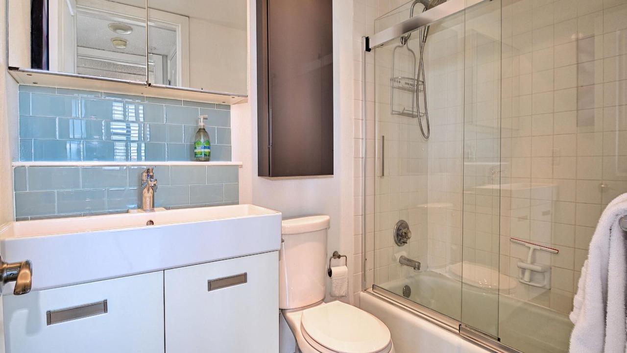Photo of Bathroom in Island Estate