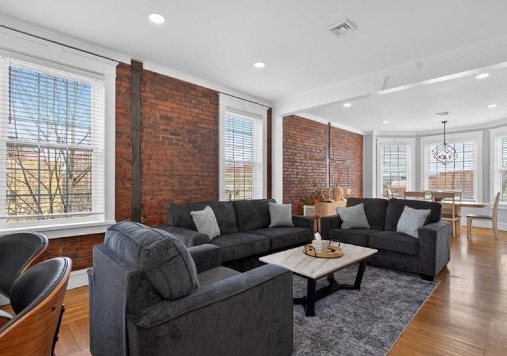 Photo of Livingroom in Cohoes