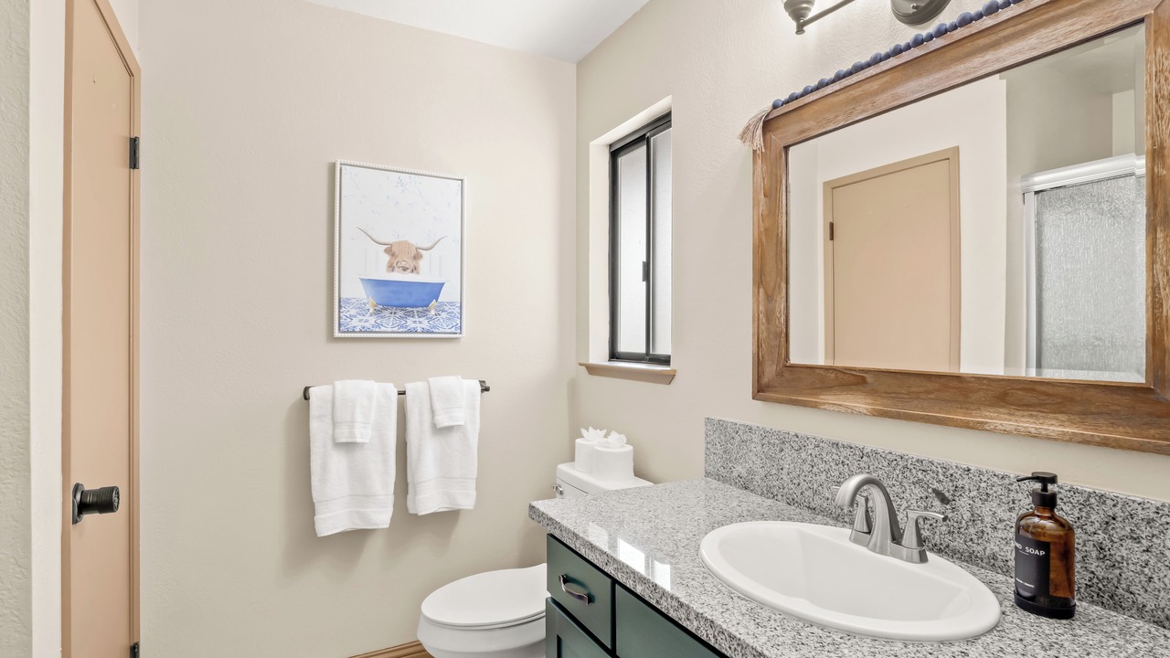 Photo of Bathroom in Mariposa