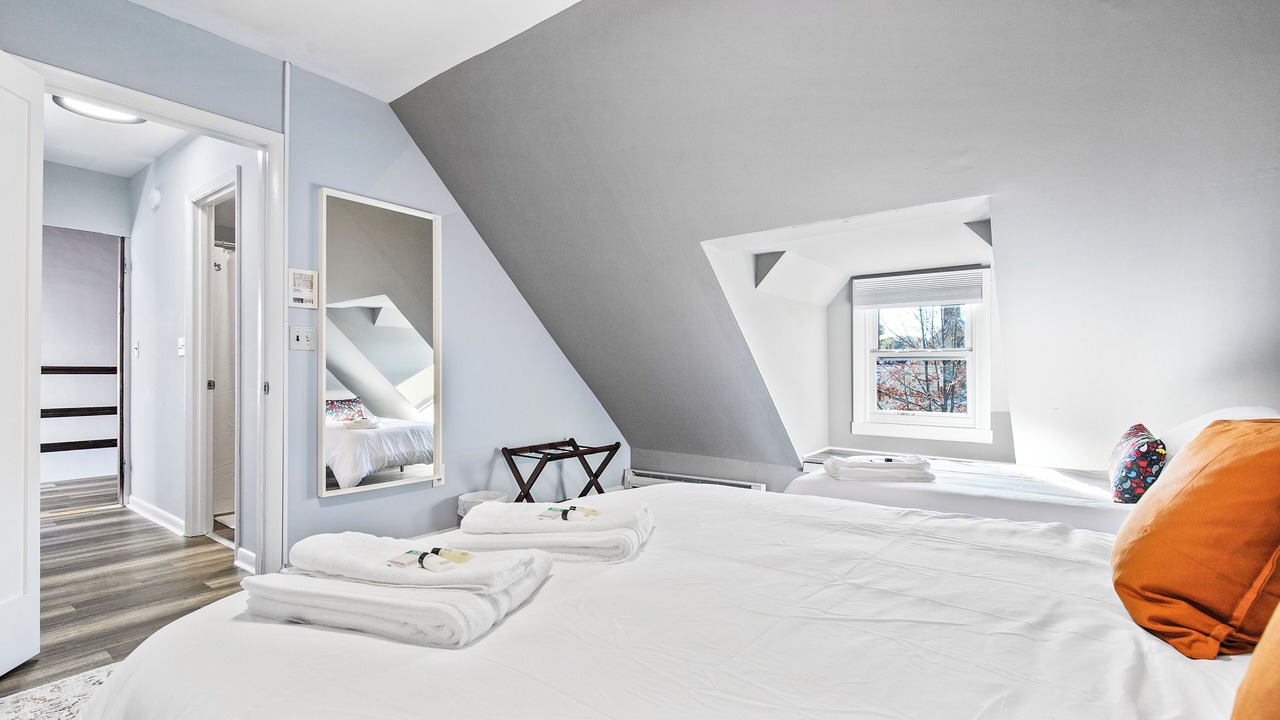 Photo of Bedroom in South Side