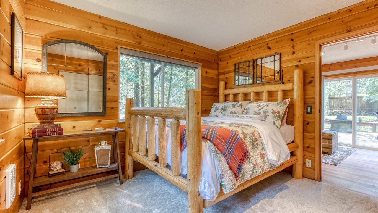 Photo of Bedroom in Rhododendron