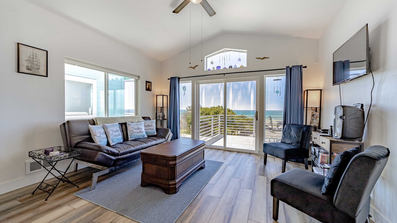 Photo of Livingroom in Gold Beach