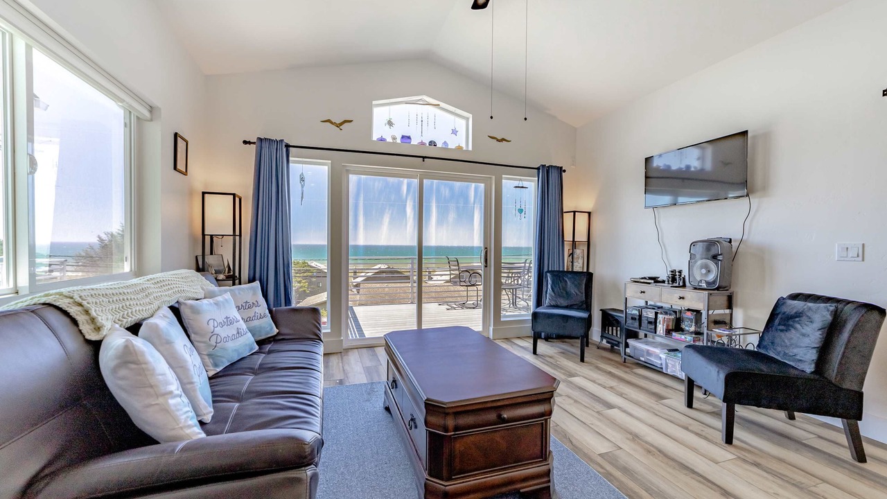 Photo of Livingroom in Gold Beach