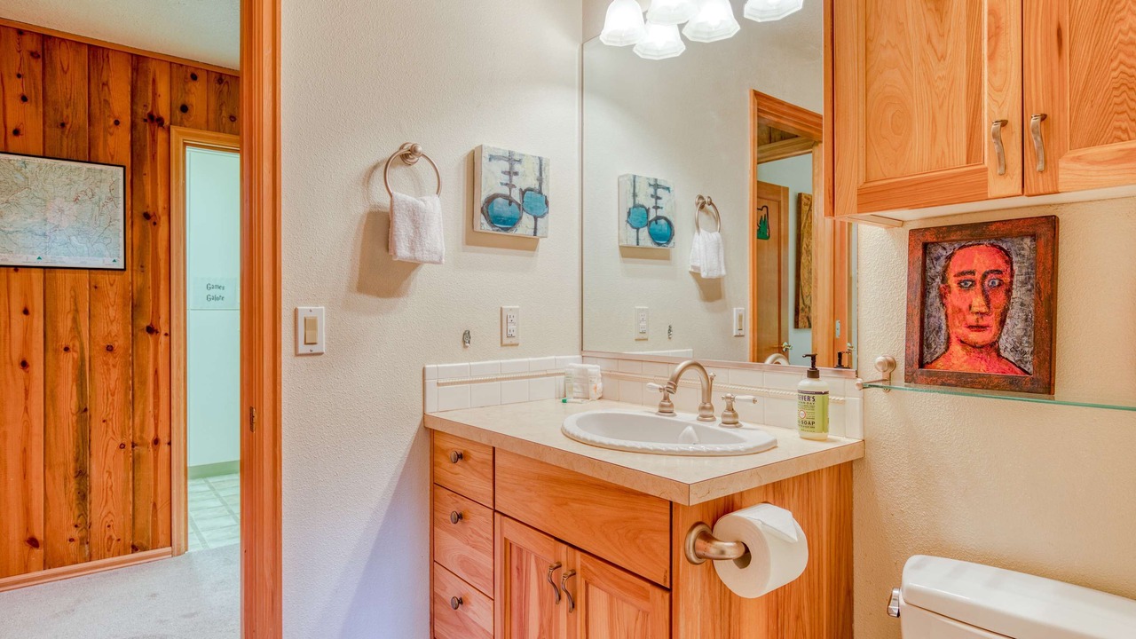 Photo of Bathroom in Rhododendron