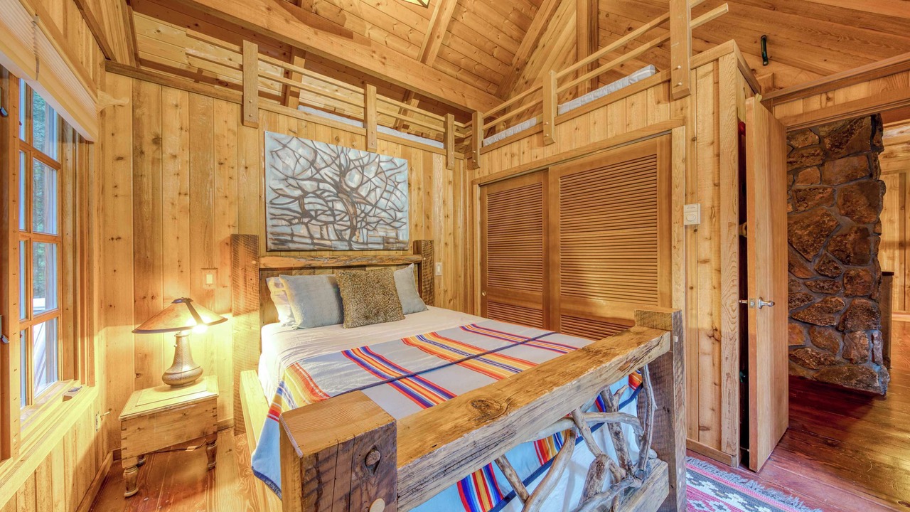 Photo of Bedroom in Rhododendron