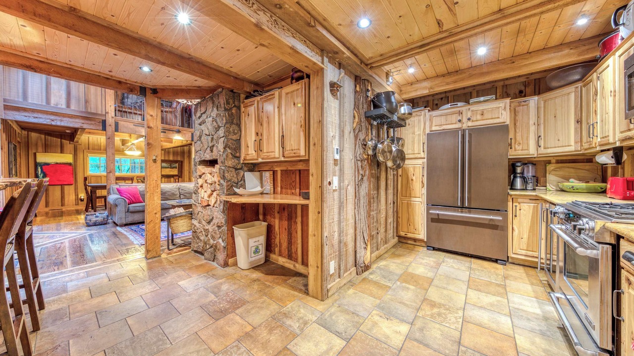Photo of Kitchen in Rhododendron