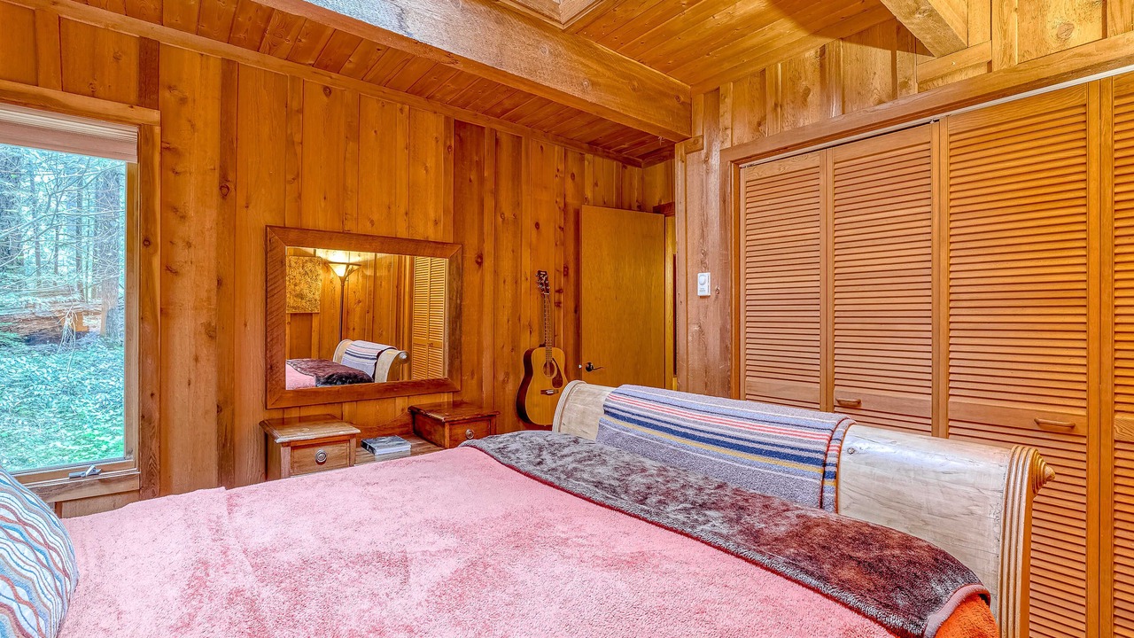 Photo of Bedroom in Rhododendron