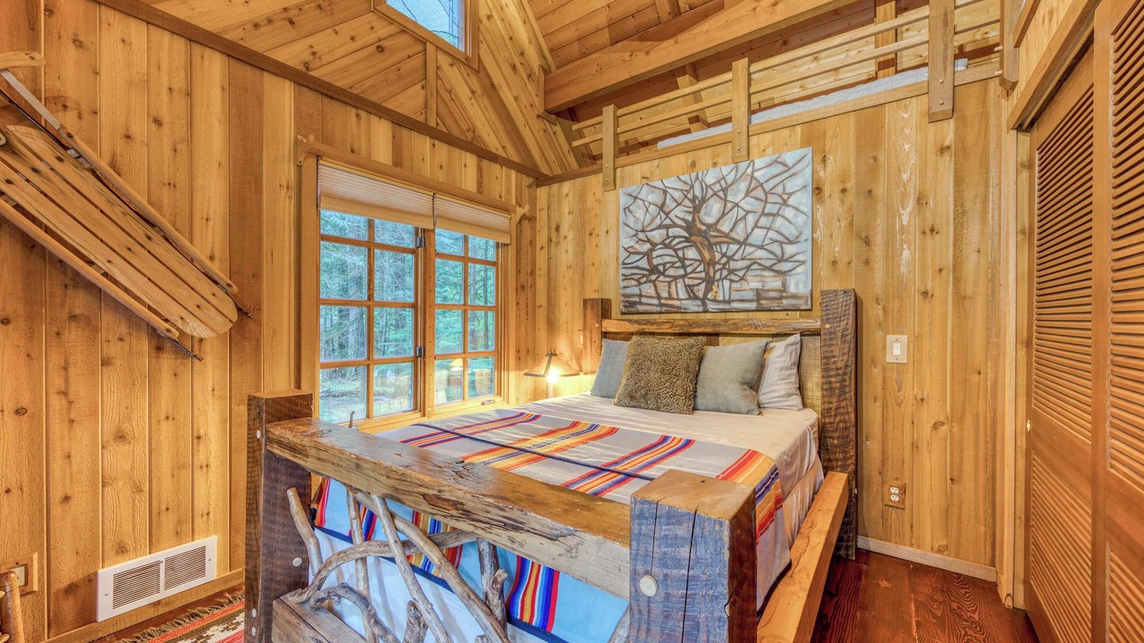Photo of Bedroom in Rhododendron