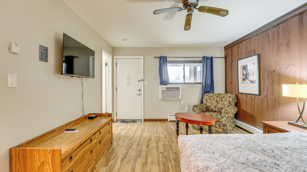 Photo of Bedroom in Clarkston