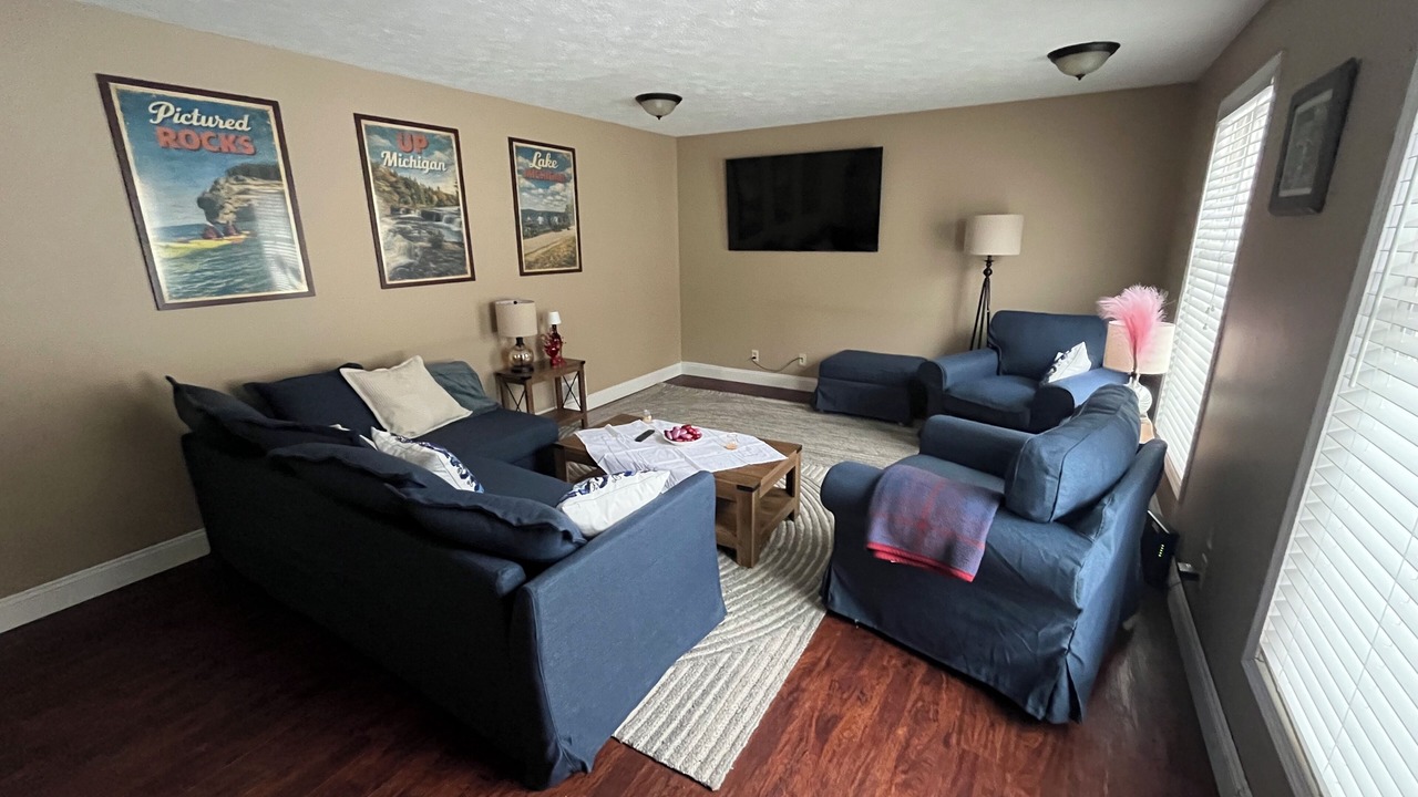 Photo of Livingroom in East Jordan