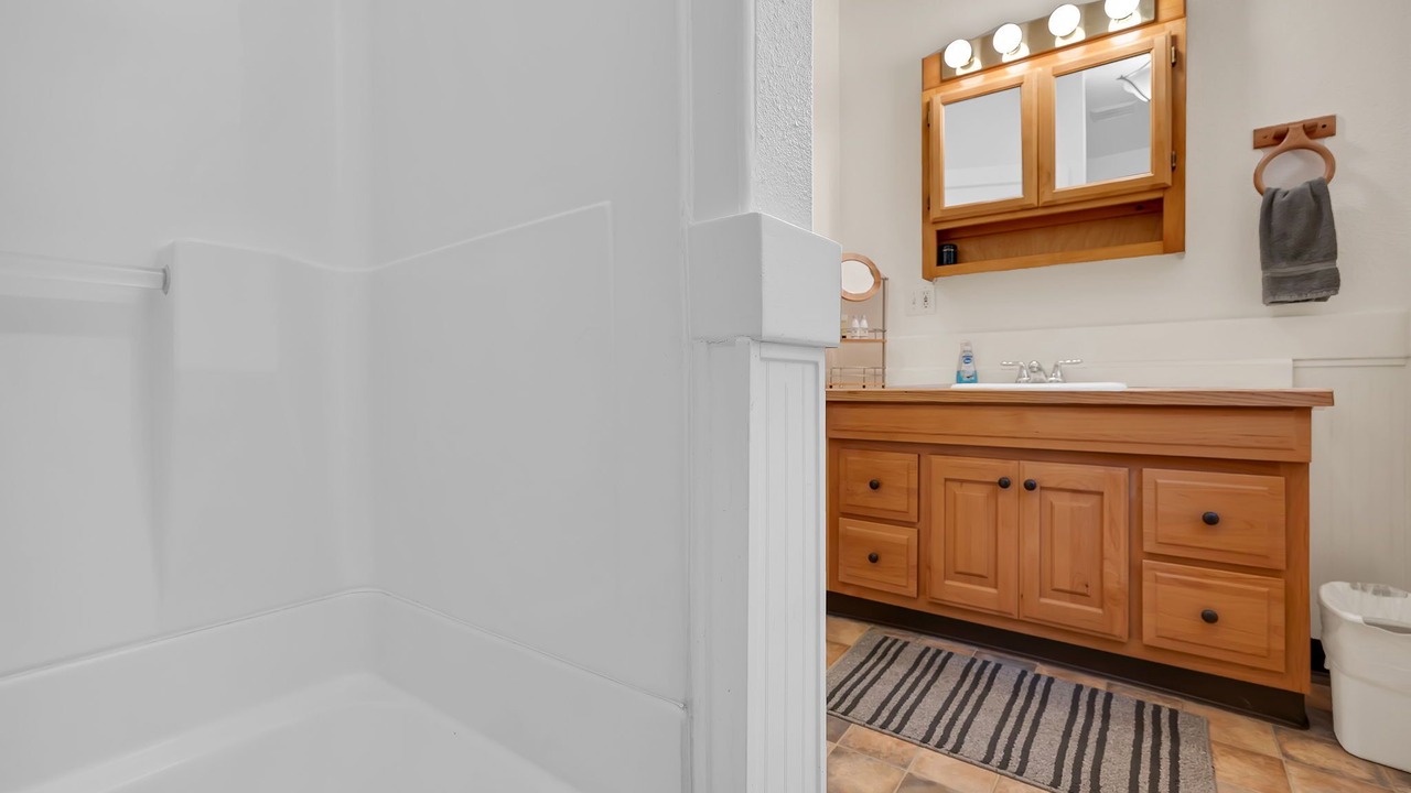 Photo of Bathroom in Rhododendron