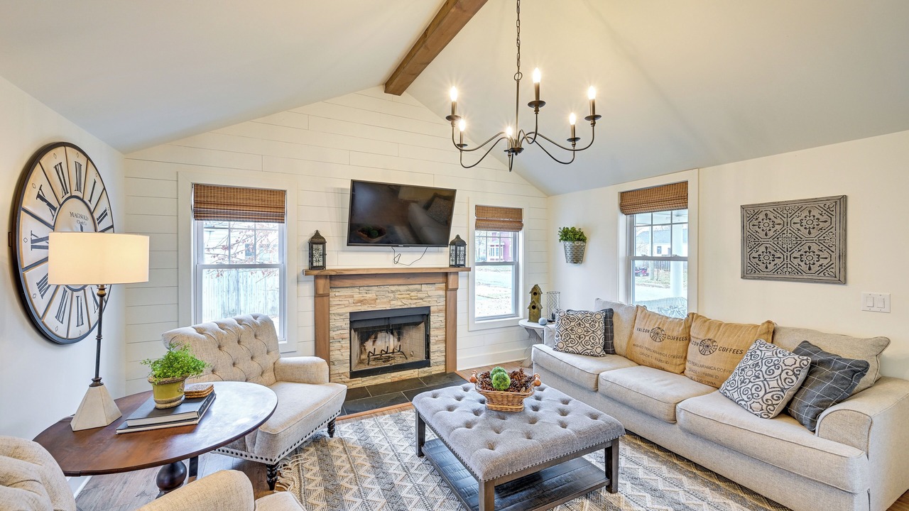 Photo of Livingroom in Three Oaks