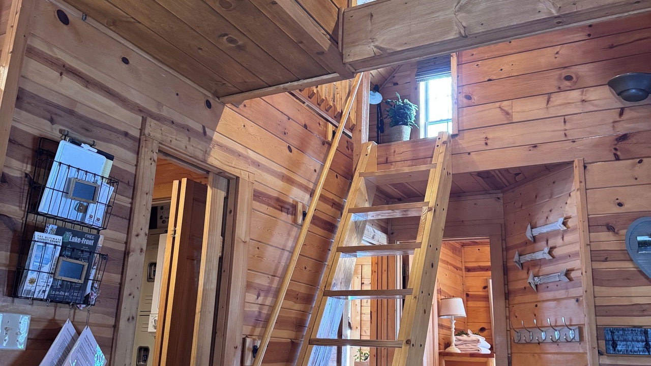 Photo of Livingroom in Thayerville