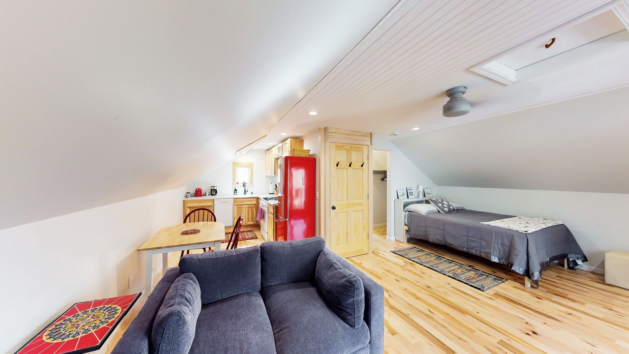 Photo of Bedroom in Lake Township