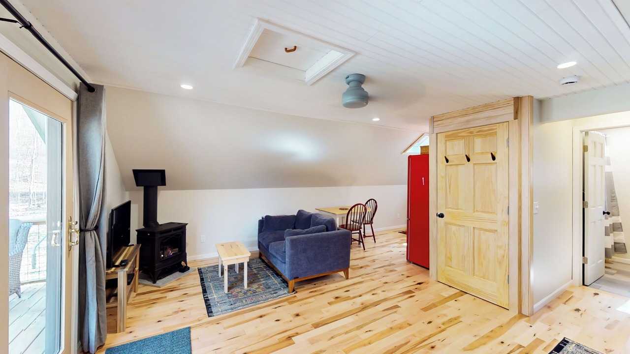 Photo of Livingroom in Lake Township