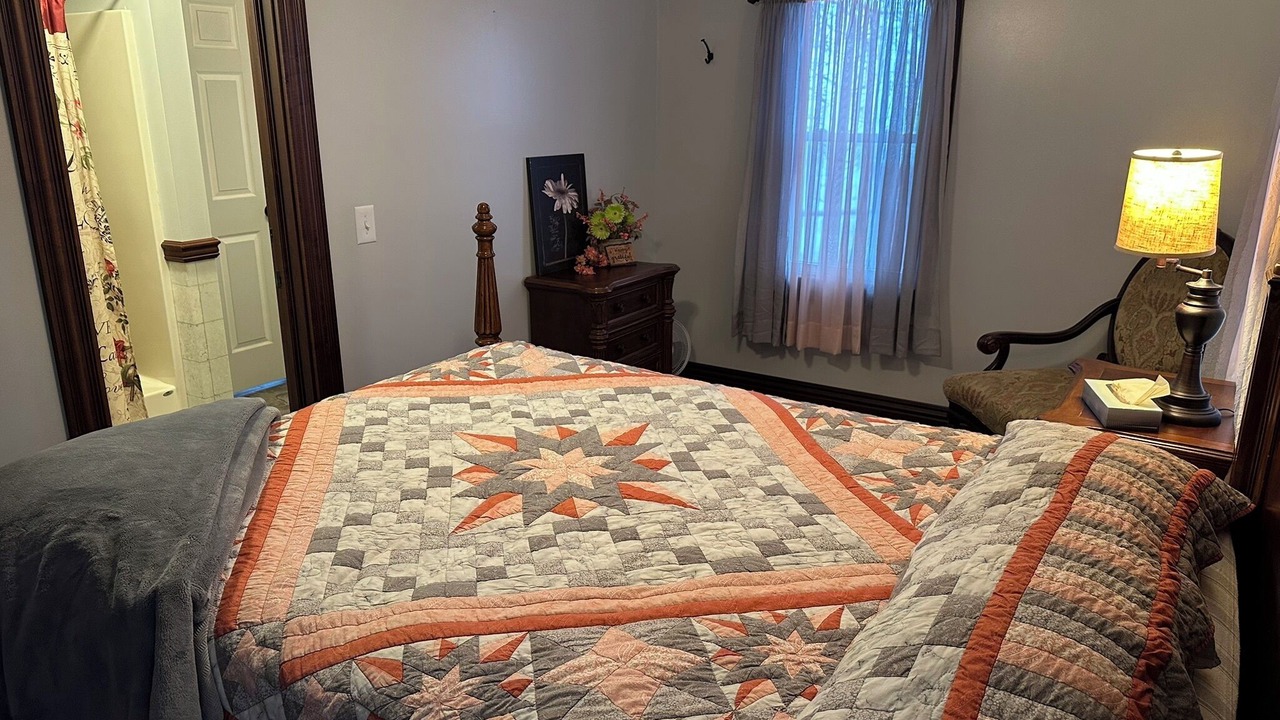 Photo of Bedroom in Gordonville