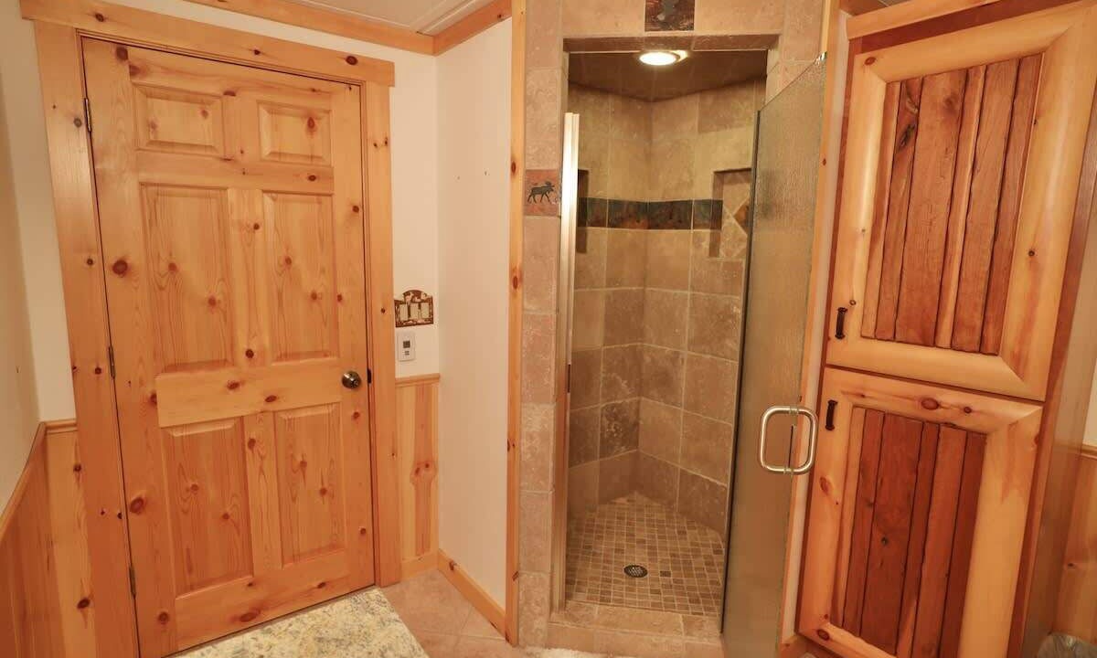 Photo of Bathroom in Arbor Vitae