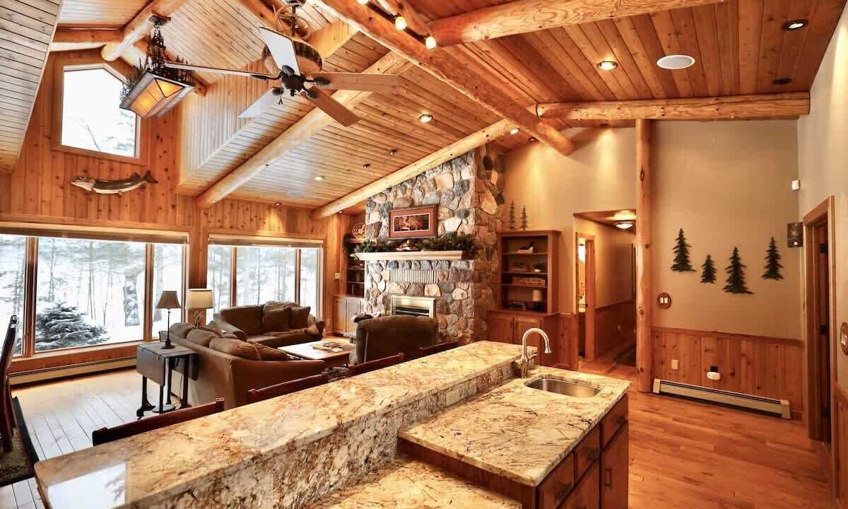 Photo of Livingroom in Arbor Vitae