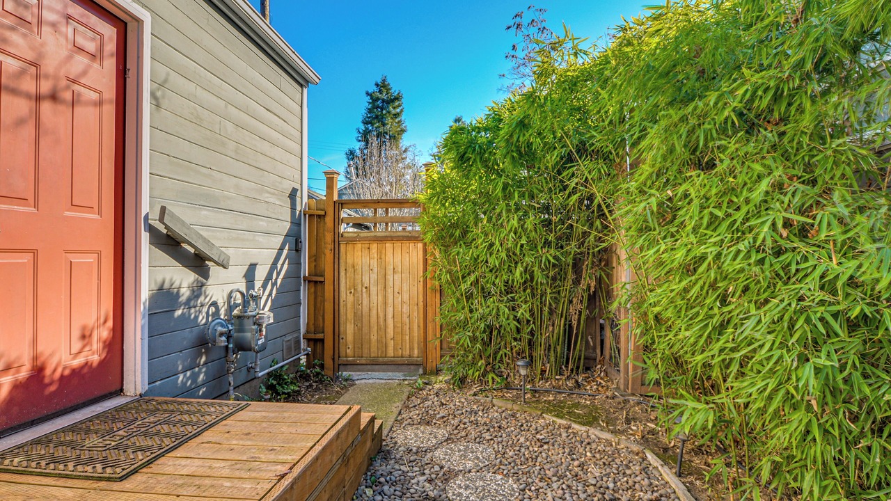Photo of Outdoor in Siskiyou-Hargadine Historic District