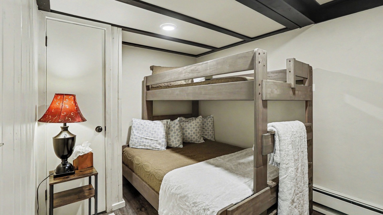 Photo of Bedroom in Harbor Springs
