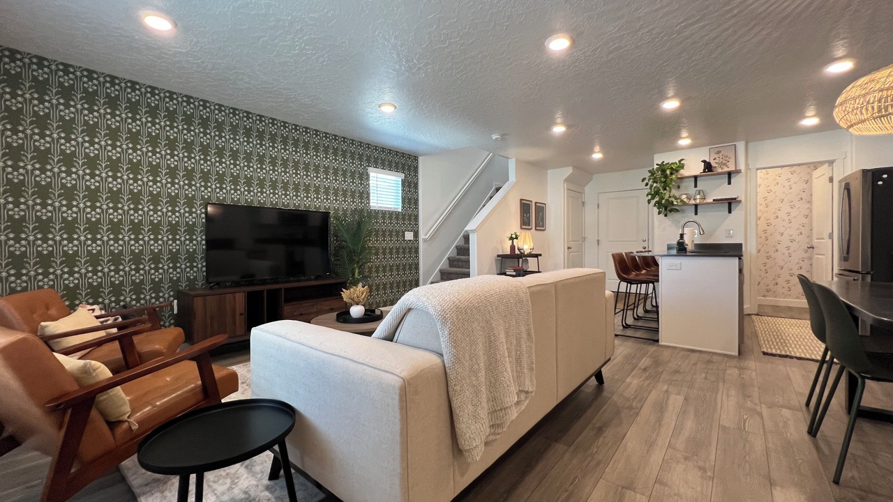 Photo of Livingroom in Layton