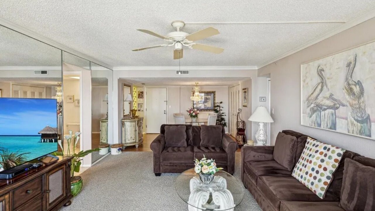 Photo of Livingroom in Island Estate